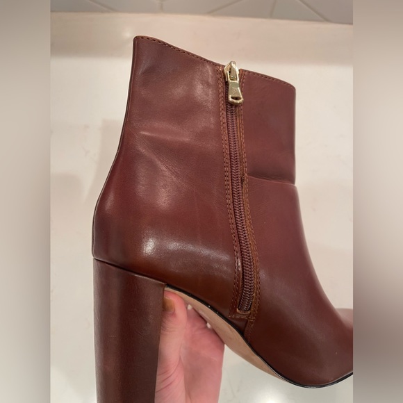 Ann Taylor Leather Tallulah Zip Up Booties in Modern Saddle 3.5 inch Heel - Picture 7 of 16